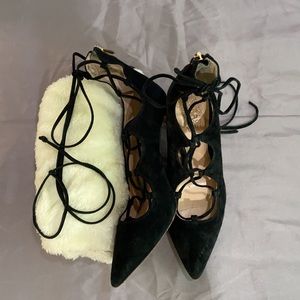 Vince Camuto Black Pumps